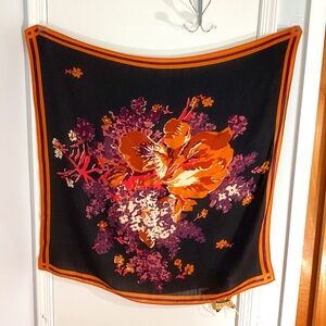 VTG WOMAN SCARF SHAWL EXOTIC BURGUNDY CARAMEL EXOTIC FLOWER LUXURIOUS MATERIAL